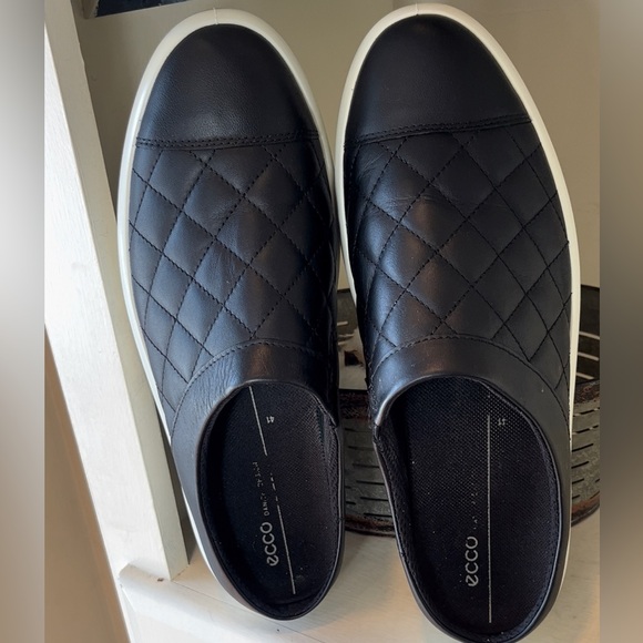 ECCO Women’s Soft 9 Quilted Leather Clog Sneakers Size EU 41 - Picture 5 of 12